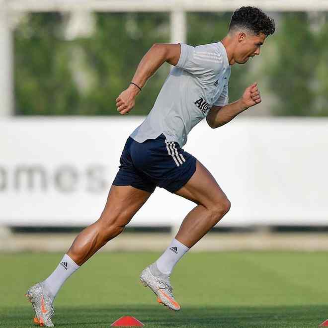 爵士鏖战巴西男篮，巴图姆打破历史纪录