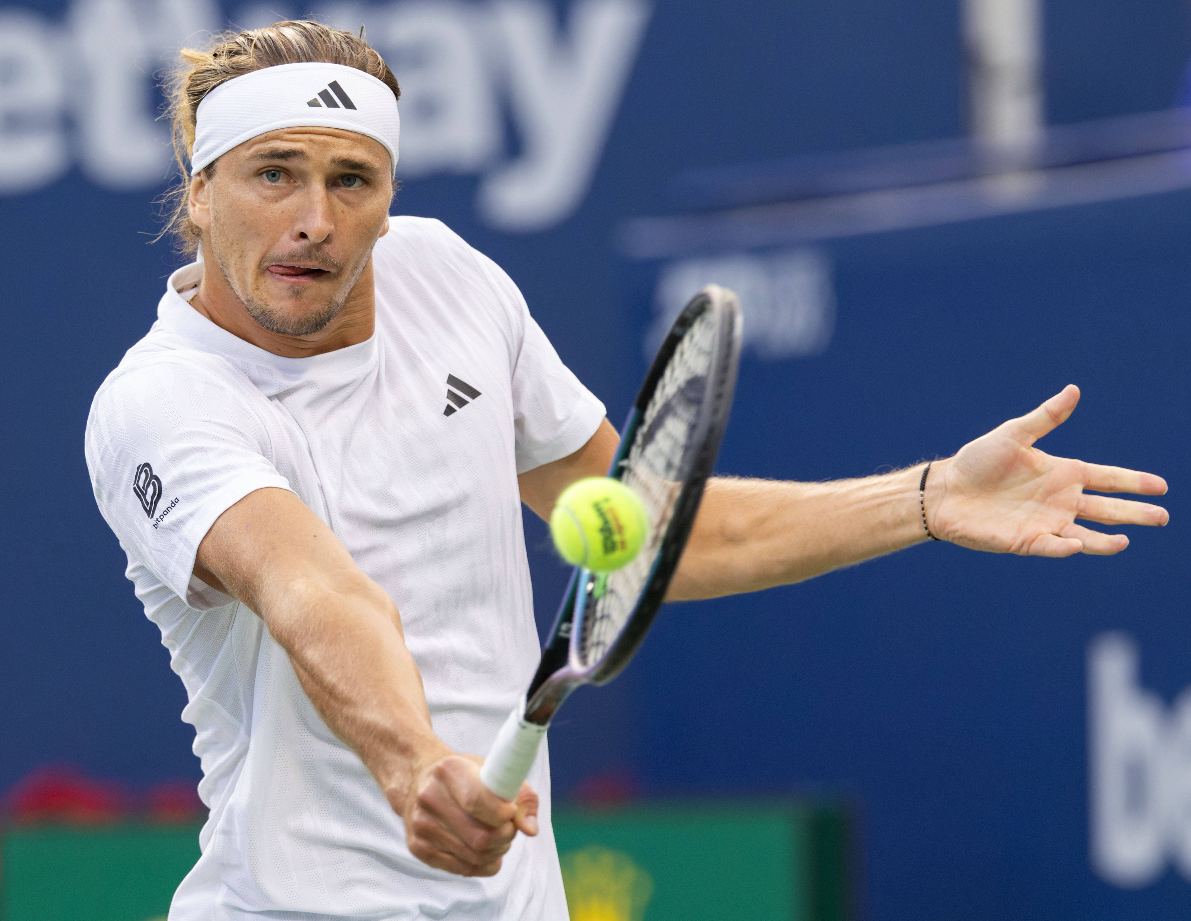 日本网球队绝地反击法国网球队，兹维列夫送出助攻的简单介绍