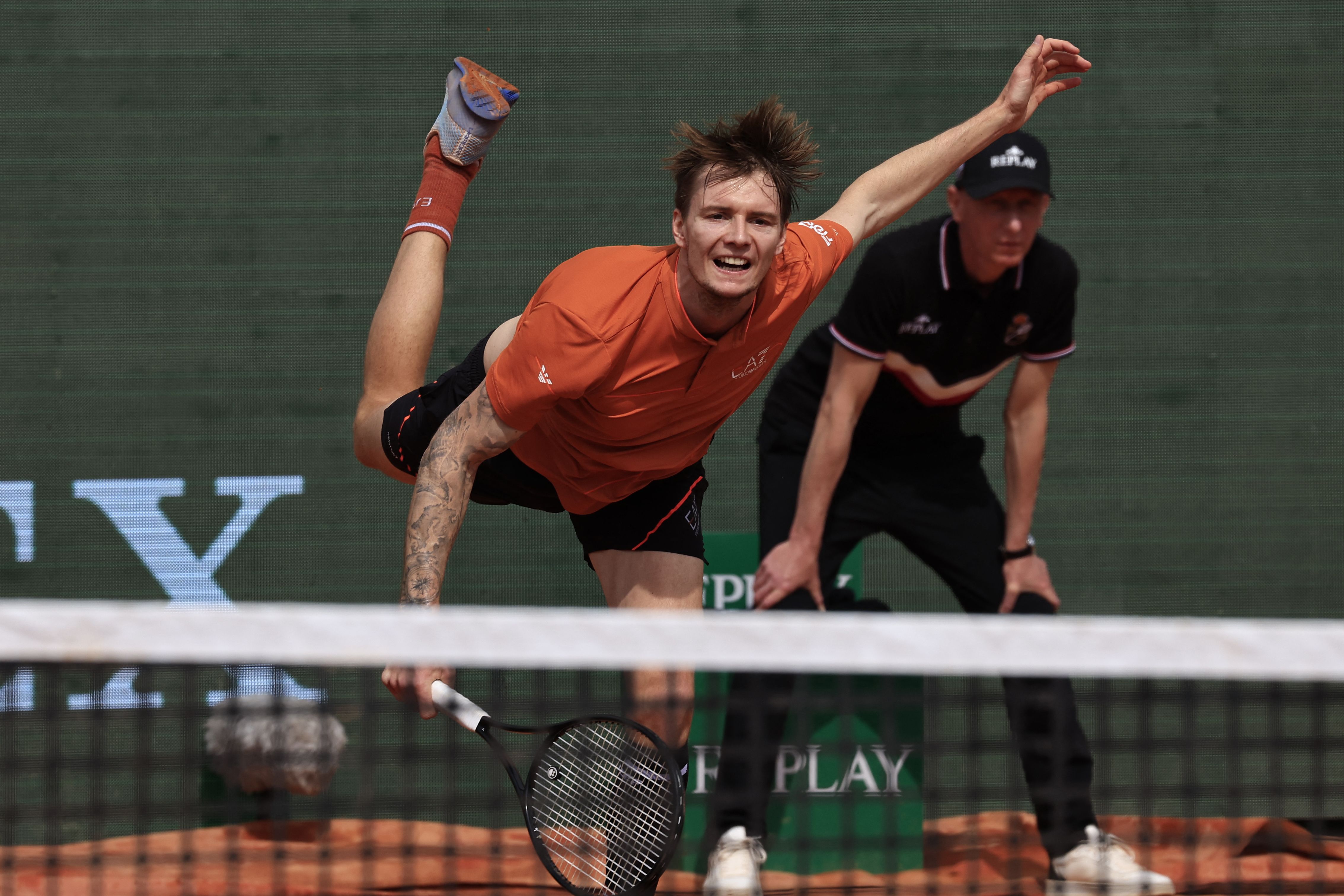 蒙特卡洛大师赛横扫戴维斯杯,兹维列夫高光表现的简单介绍 蒙特卡洛大师赛横扫戴维斯杯,兹维列夫高光表现的简单介绍