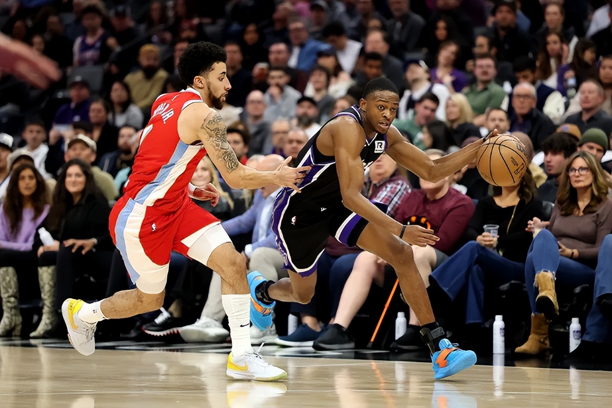 灰熊绝杀魔术，拉文统治全场的简单介绍