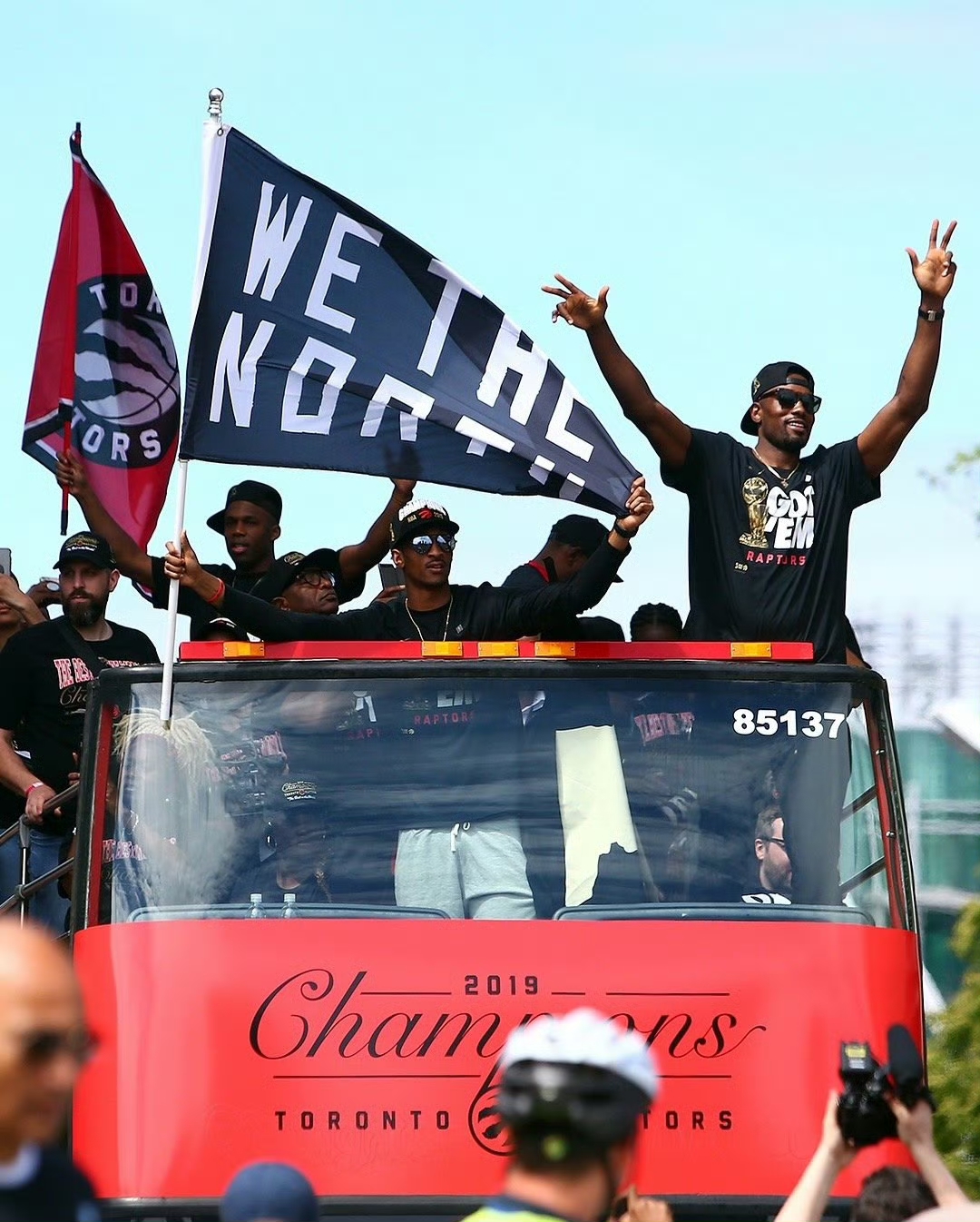 关于伦纳德：全力以赴，要领导球队走向胜利的信息