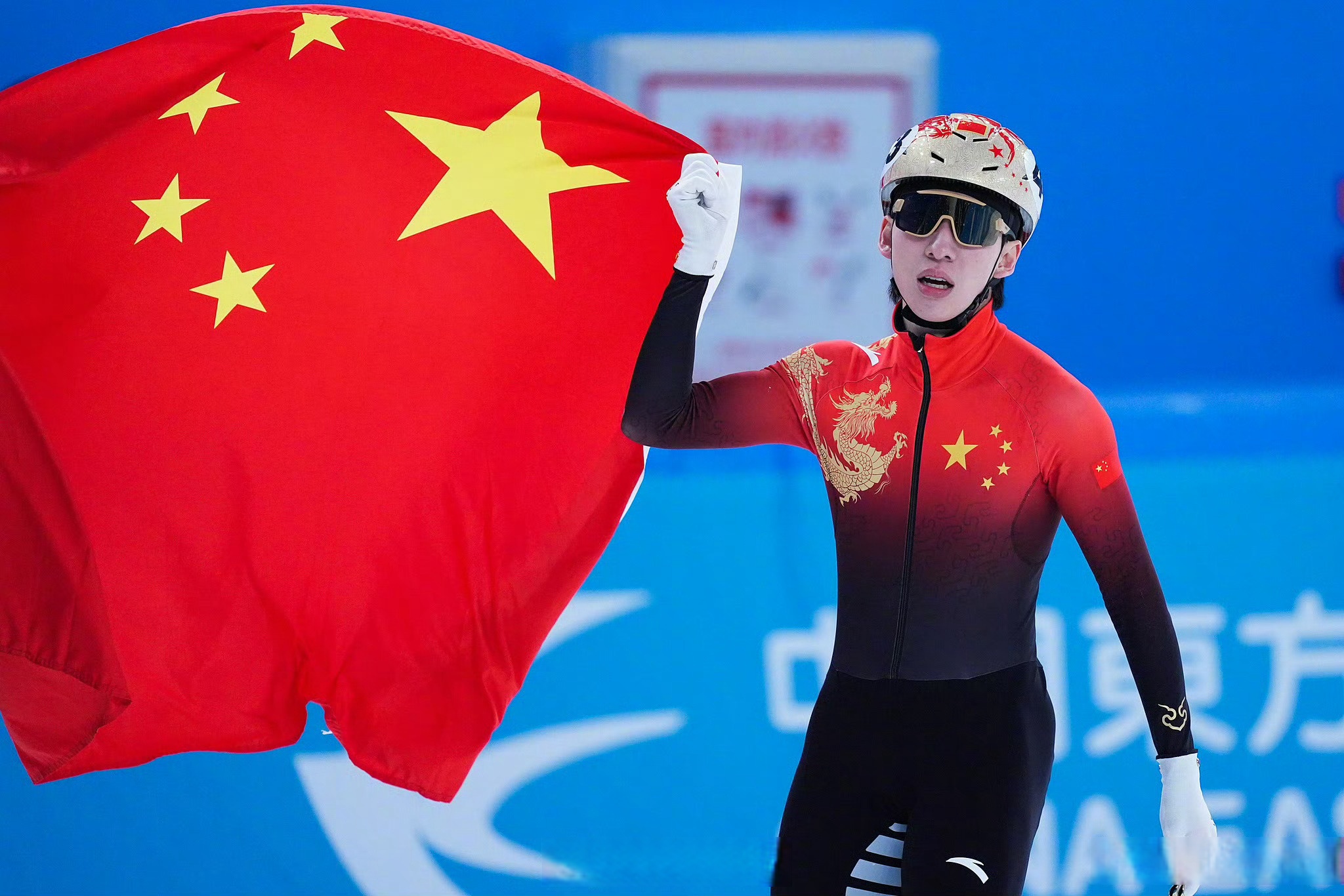 关于中国U-队在比赛中表现出色，赢得了胜利的信息