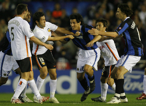 瓦伦西亚客场击败国米，提前锁定晋级