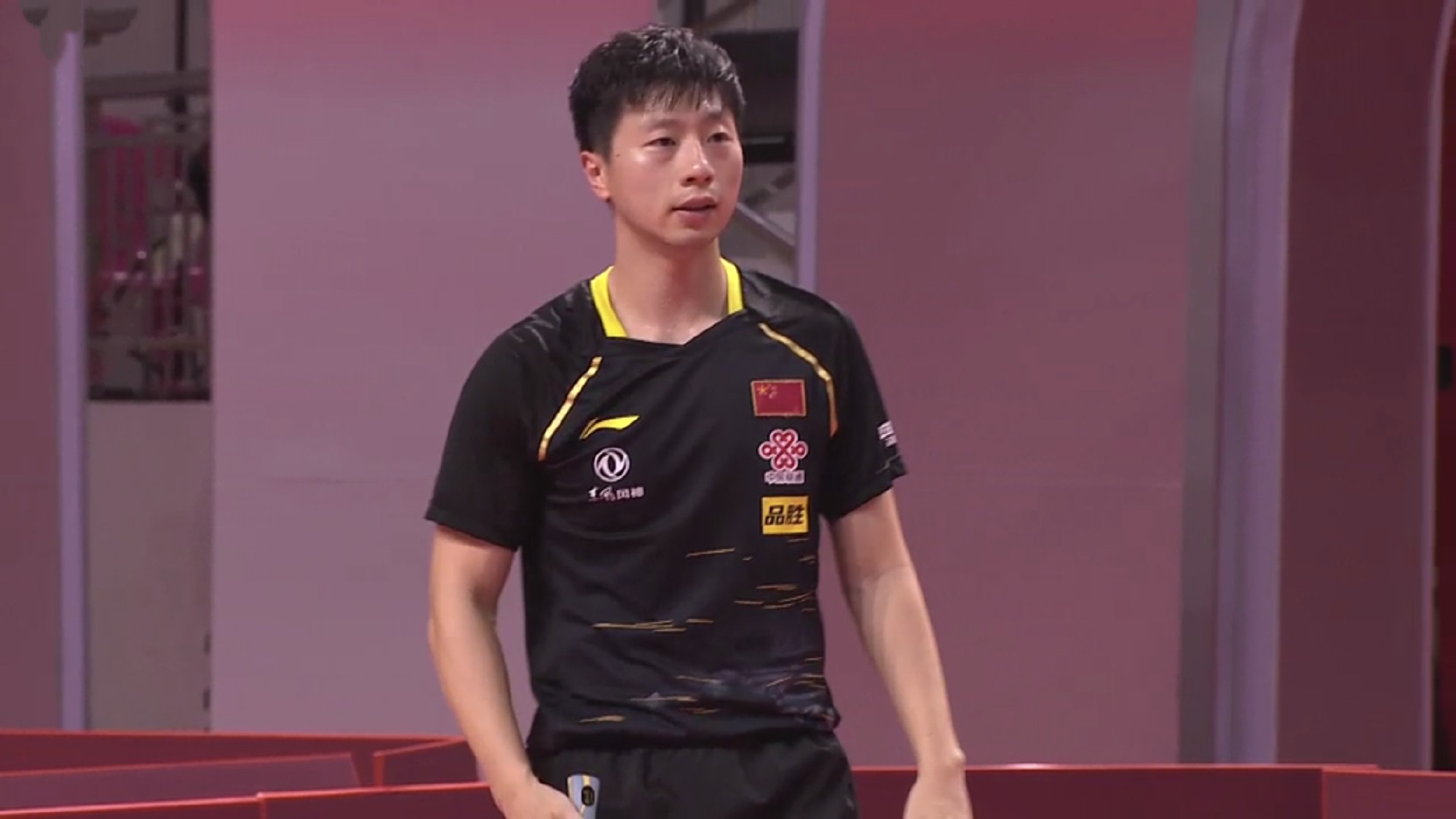 里昂再次登顶，赢得比赛的喜悦