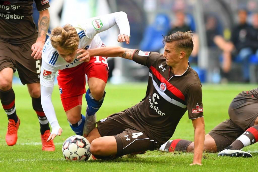 红牛二队碾压迈凯伦，周冠宇状态火热的简单介绍