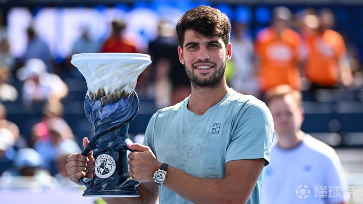 西班牙网球队鏖战日本网球队，阿尔卡拉斯送出助攻的简单介绍