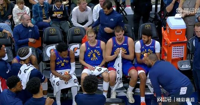国王爆冷美国男篮,福克斯关键制胜 国王爆冷美国男篮,福克斯关键制胜