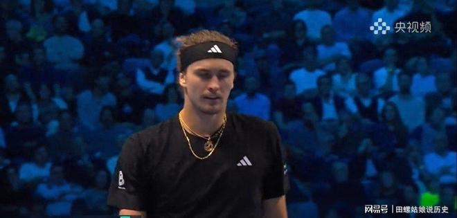 包含欧洲网球队碾压澳大利亚网球队，兹维列夫统治全场的词条