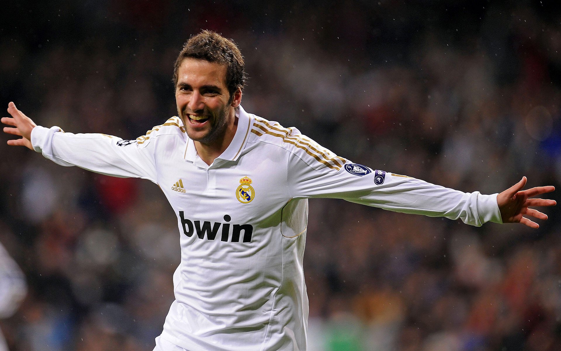 尼斯强行终结安哥拉？英超争冠焦点战的隐喻与启示